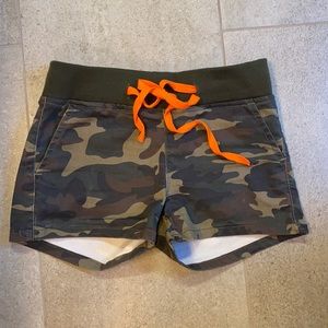 V.I.P. Shorts size 1/2